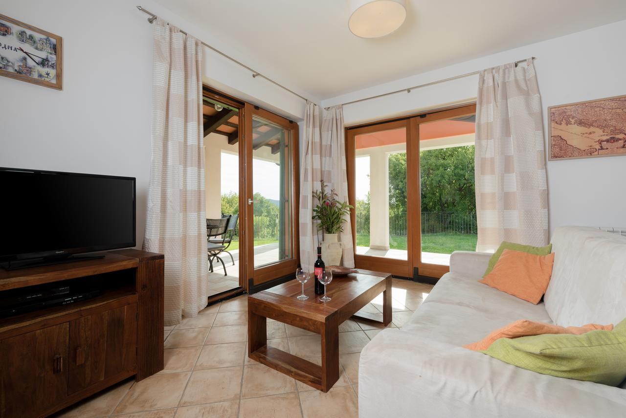 Apartments Athos Rabac Extérieur photo